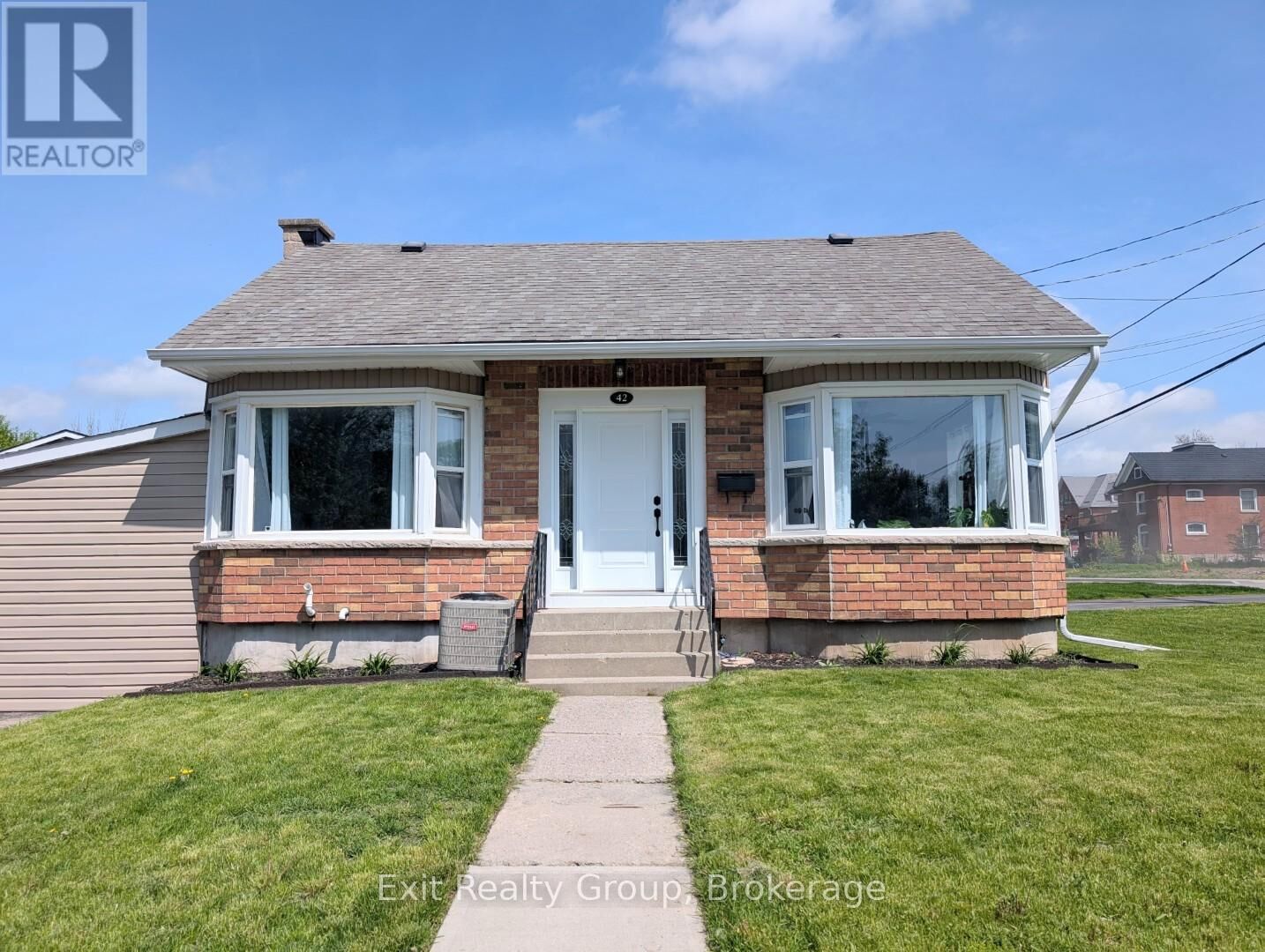 Property Photo: 42 McGill Street ON K8V 3J3