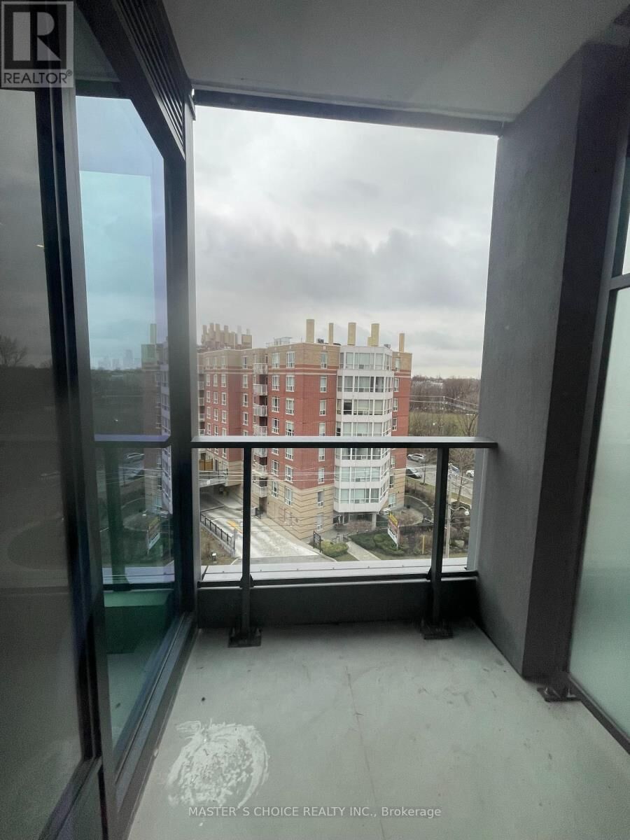 Property Photo:  250 Lawrence Avenue West 617  ON M5M 1B1 