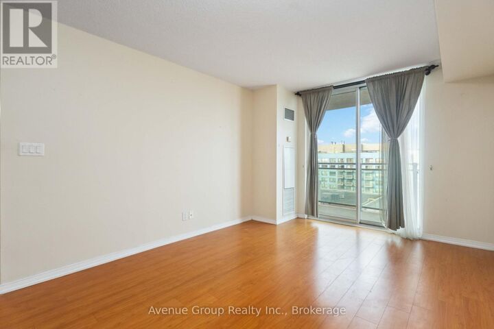 Property Photo: 6 Rosebank Drive 9K ON M1B 0A1