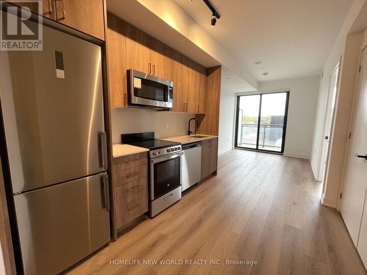Property Photo:  758 Dovercourt Road 401  ON M6H 2X2 
