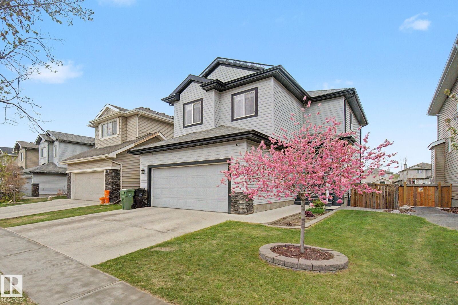 Property Photo: 82 Dalquist Bay AB T9E 0J7