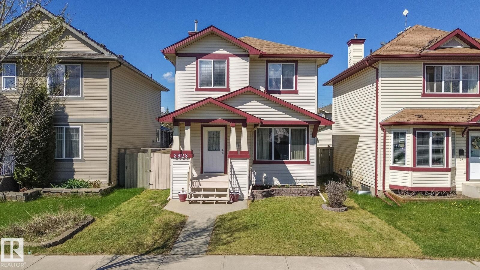 Property Photo:  2928 25 Street NW  AB T6T 1Z9 