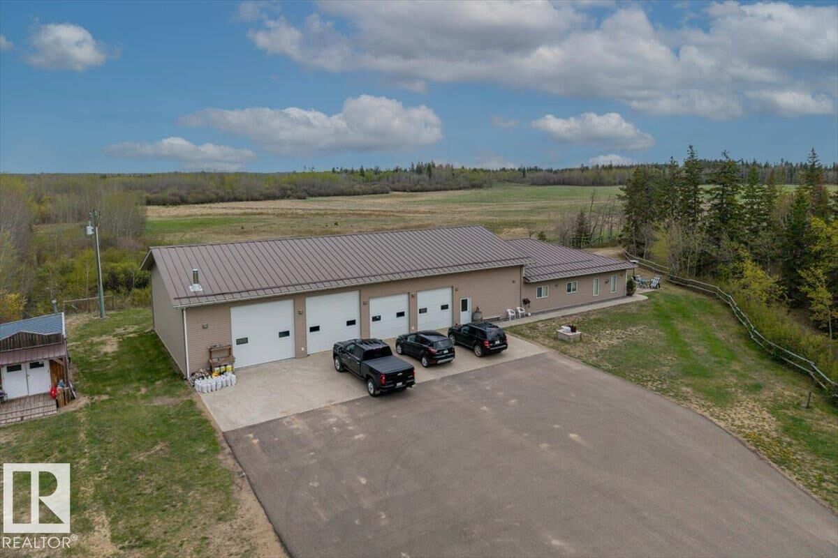 Property Photo: 56515 Rge Road 222 AB T0A 1N4