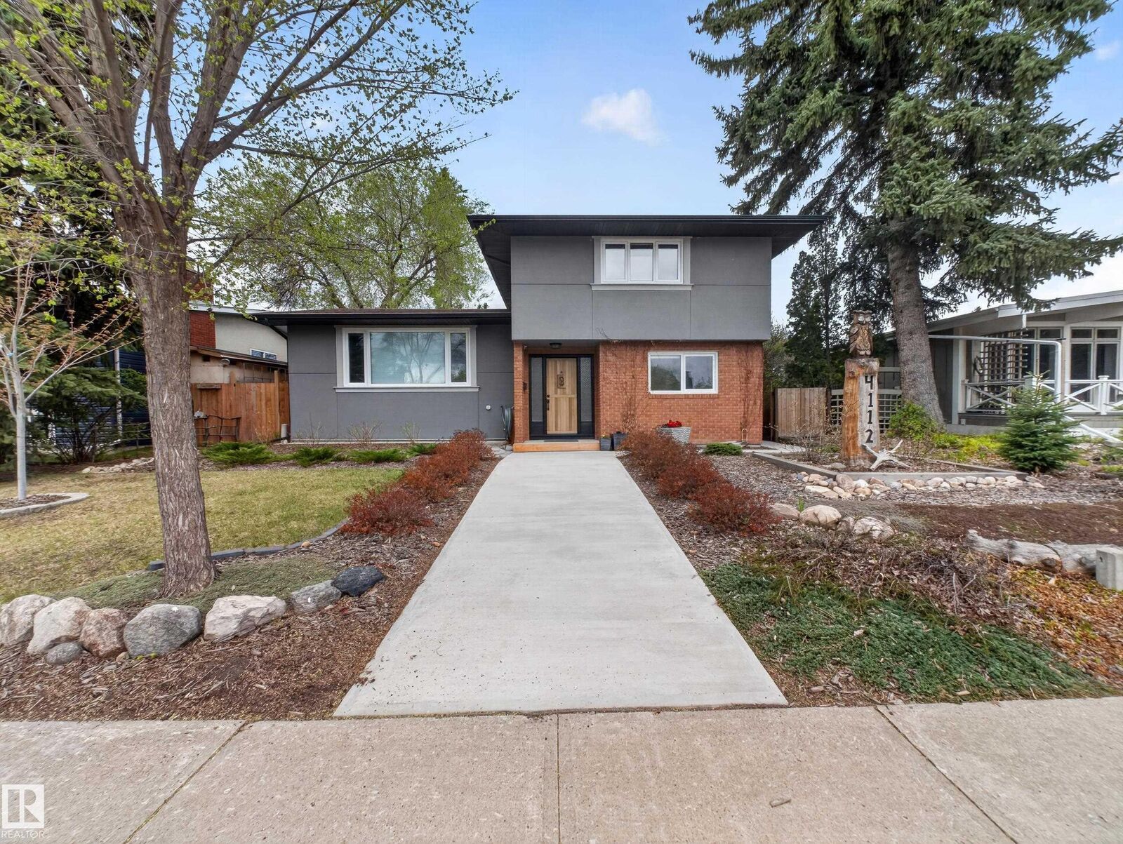 Property Photo:  4112 120 Street NW  AB T6J 1Y1 