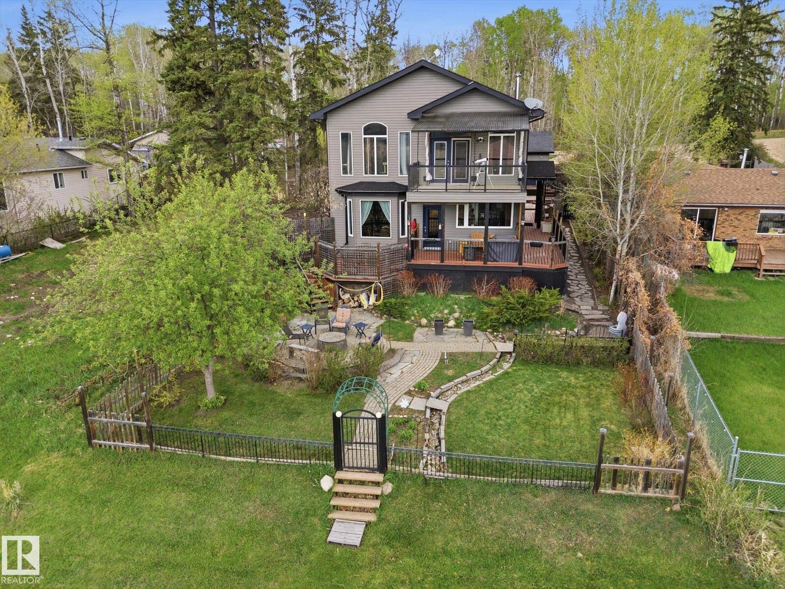 Property Photo:  857 West Cove Drive  AB T0E 1V0 