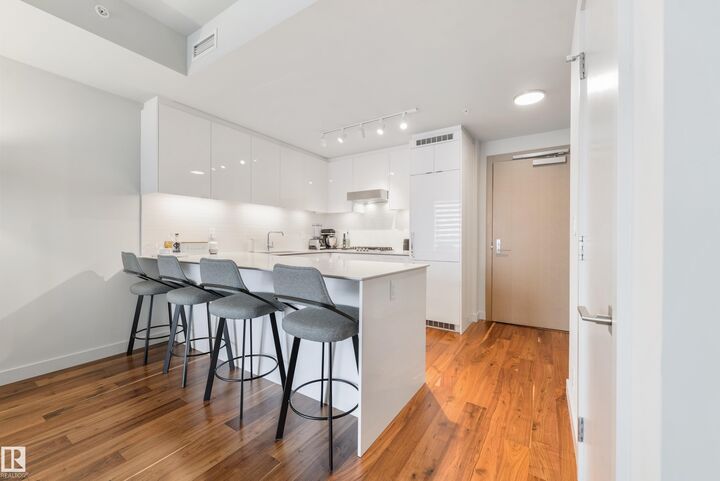 Property Photo:  10360 102 Street NW 4103  AB T5J 0K6 