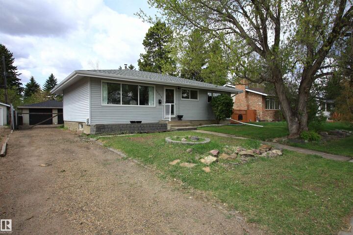 Property Photo:  13312 137 Street NW  AB T5L 2A9 