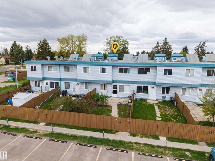 Property Photo: 18315 89 Avenue NW 3 AB T5T 1X2
