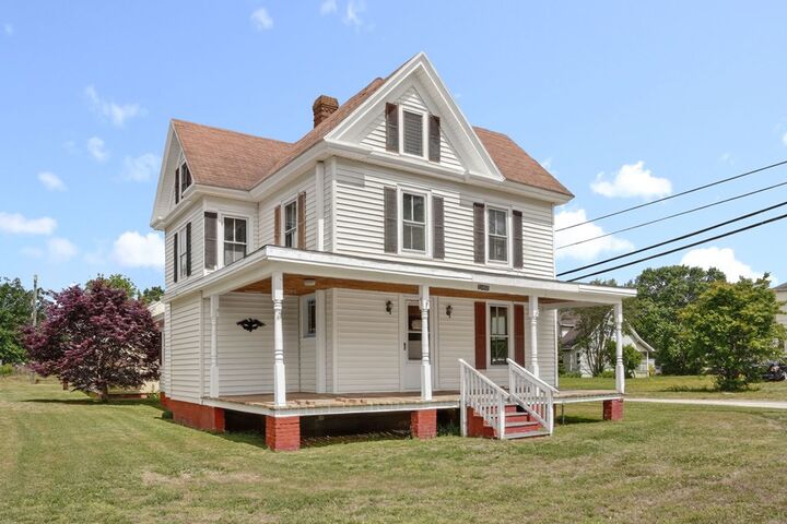 Property Photo:  18484 Seaside Ave  VA 23421 