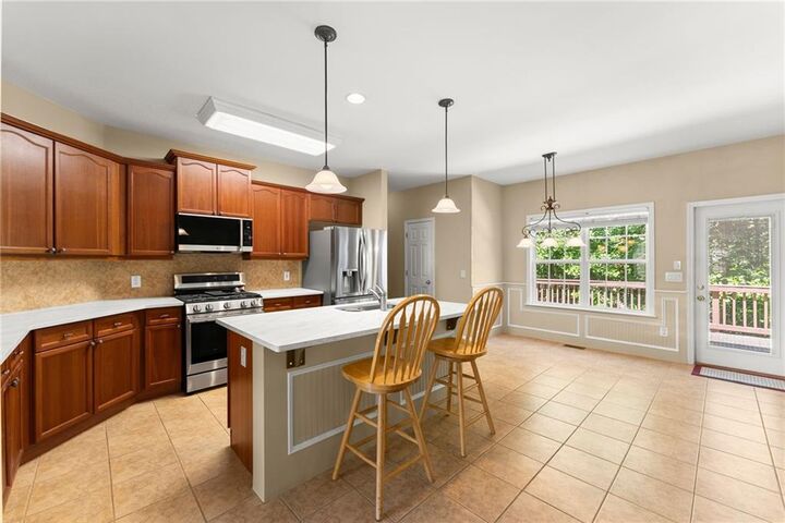 Property Photo: 1000 Island Bluf Lane GA 30518