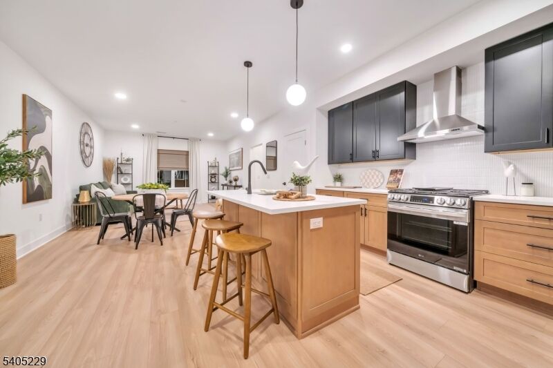 Property Photo:  20 Encampment Ct U 312  NJ 07045 