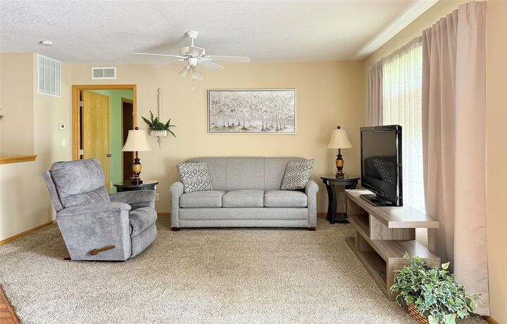 Property Photo:  168 SE Sweetgrass Lane  IA 50327 