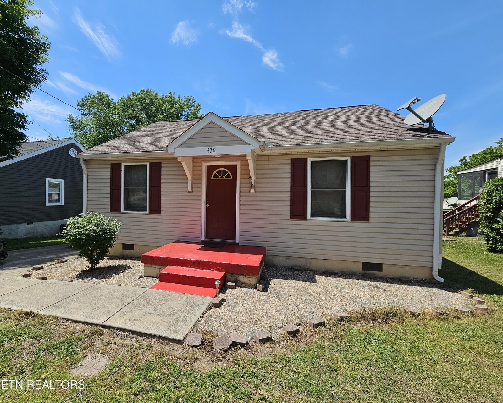Property Photo: 438 Kingwood St TN 37763