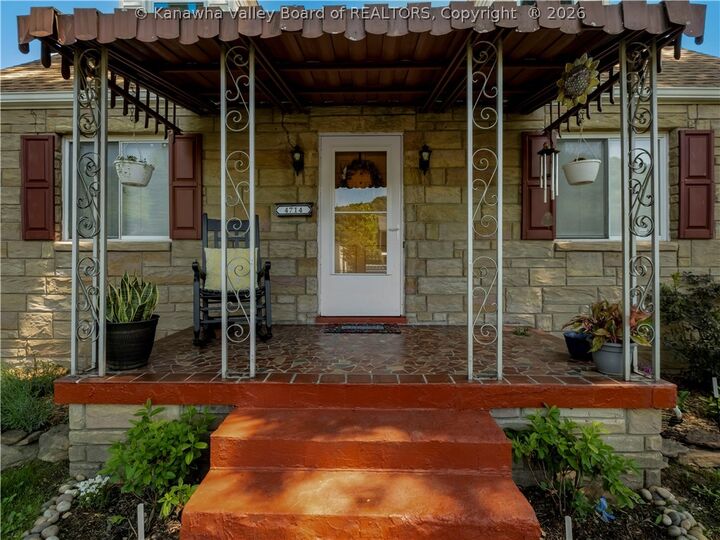 Property Photo:  4714 Venable Avenue  WV 25304 