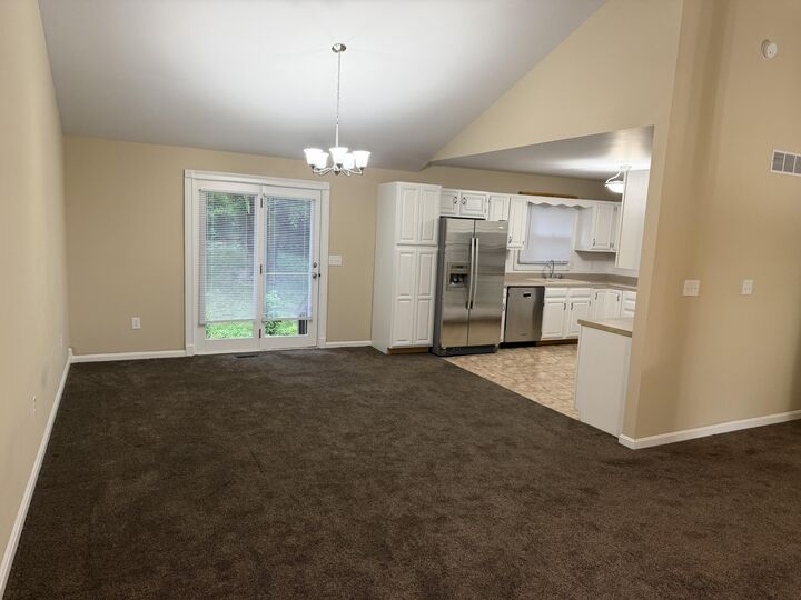 Property Photo:  2110 Woodford Drive  KY 40475 