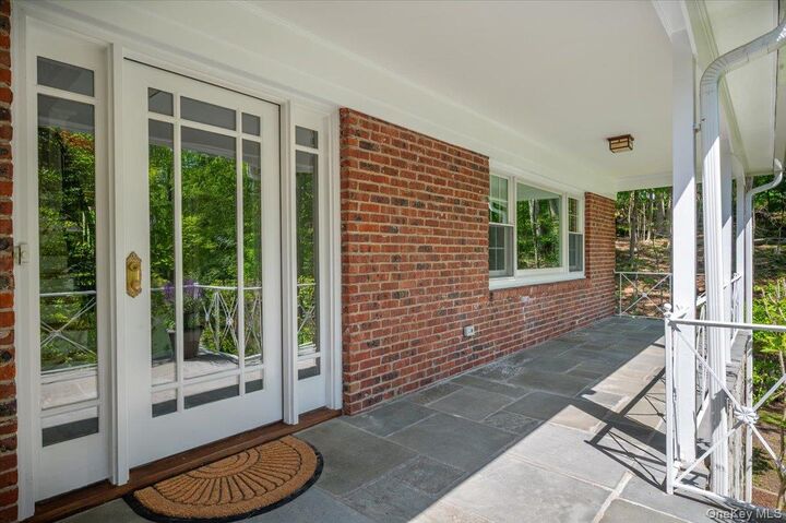 Property Photo:  79 N Healy Avenue  NY 10530 