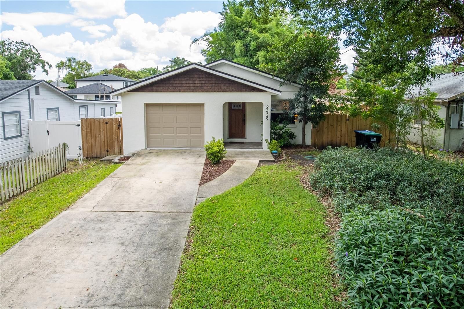 Property Photo: 2429 S Brown Avenue FL 32806