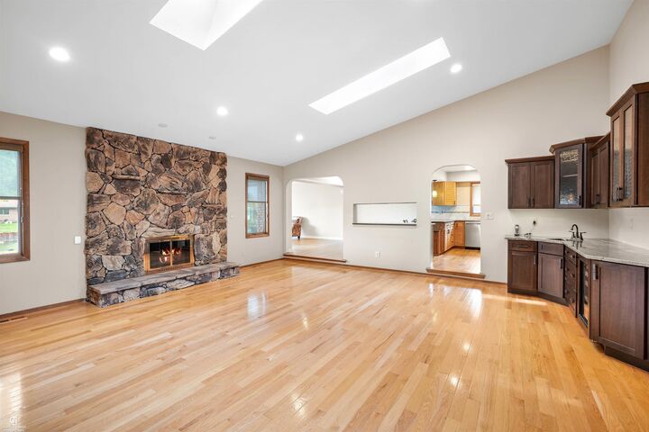 Property Photo:  41397 Clairpointe St Street  MI 48045 