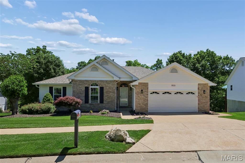 Property Photo: 3533 Swan Circle S MO 63010