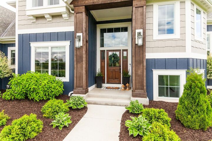 Property Photo:  560 Cedar Ln  WI 53066 