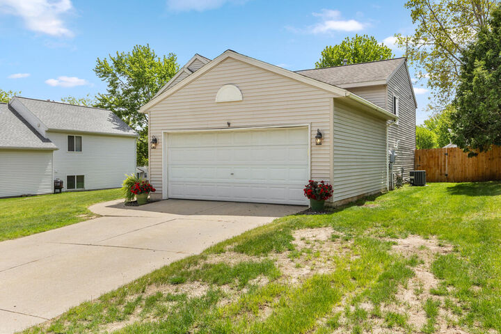 Property Photo: 138 Rollingwood Drive MI 49341