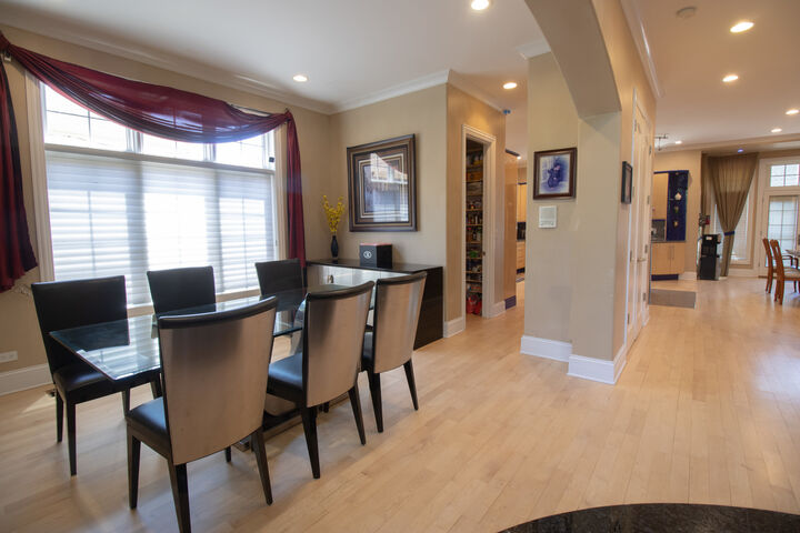 Property Photo: 7016 N East Prairie Road IL 60712