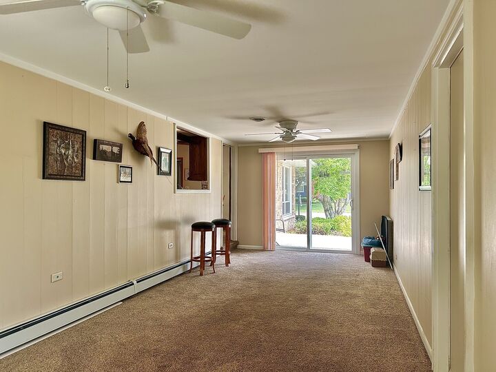 Property Photo:  804 Grant Street  IL 60033 