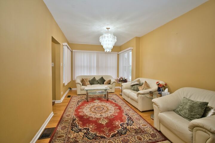 Property Photo:  3422 N Kolmar Avenue  IL 60641 