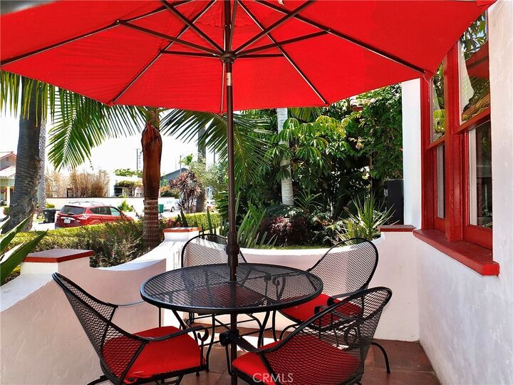 Property Photo:  813 Coronado Ave  CA 90804 