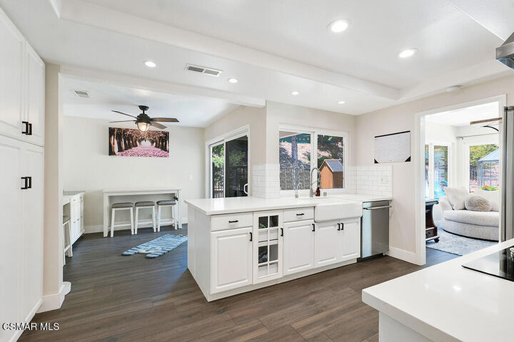 Property Photo:  1616 Valecroft Avenue  CA 91361 