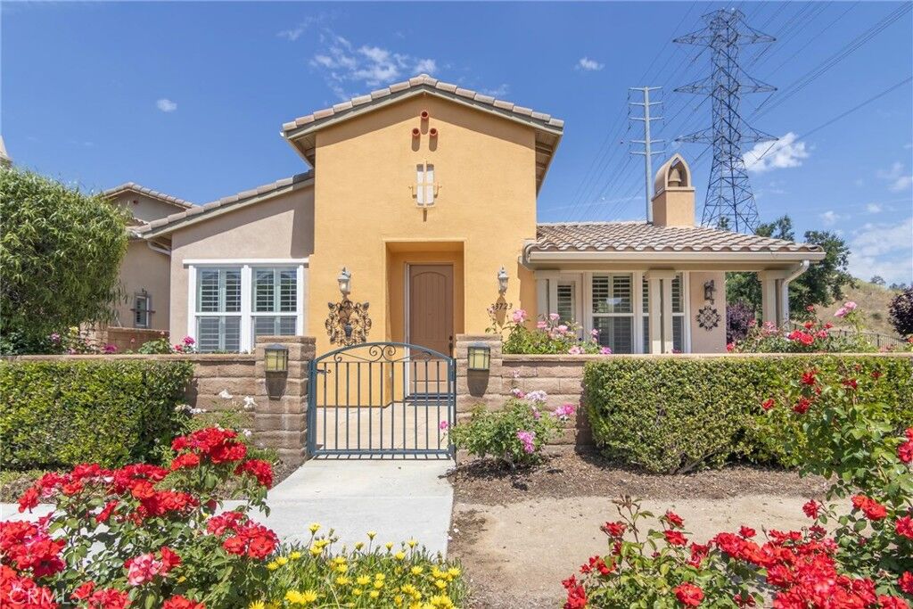 Property Photo:  23723 Maple Leaf Court  CA 91354 