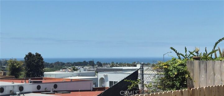 Property Photo: 721 Vista Pacifica Circle CA 93449