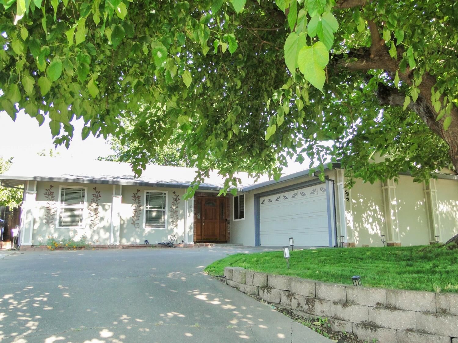 Property Photo: 5008 Deerpark Circle CA 95628