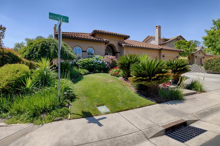 Property Photo: 2201 Hedrick Court CA 95765