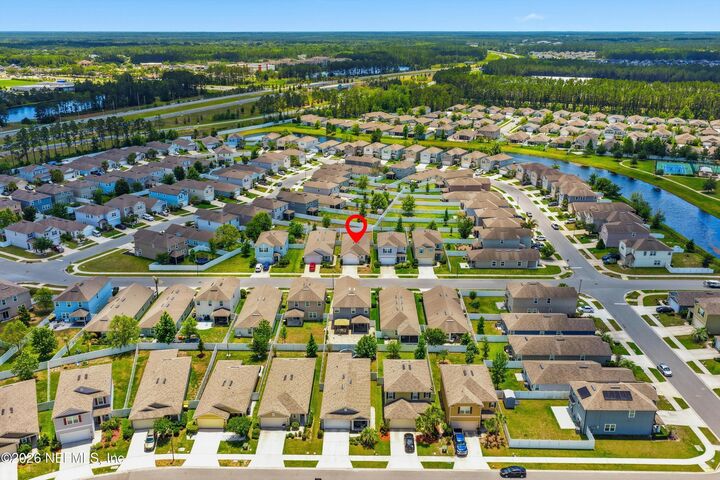 Property Photo:  10076 Kit Fox Parkway  FL 32222 