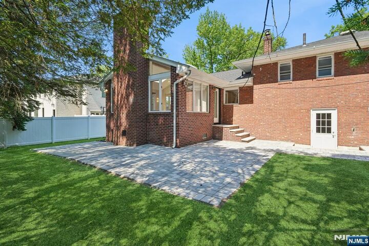 Property Photo:  11 Raymond Street  NJ 07632 