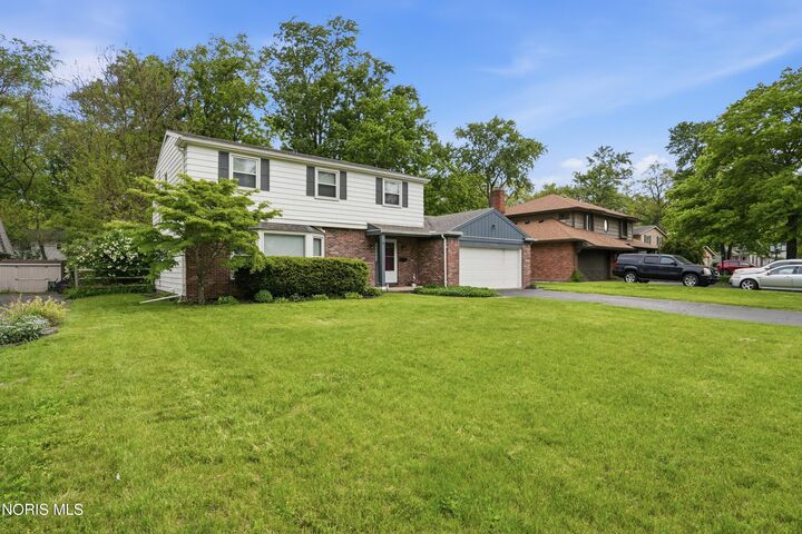 Property Photo: 6926 Fredericksburg Drive OH 43560