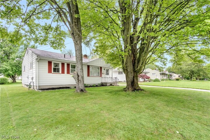 Property Photo:  3854 Whippoorwill Lane  OH 44511 