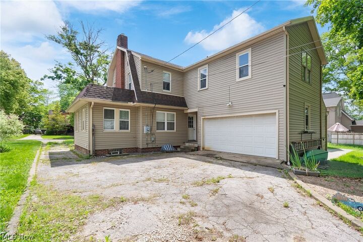 Property Photo:  1359 Delia Avenue  OH 44320 