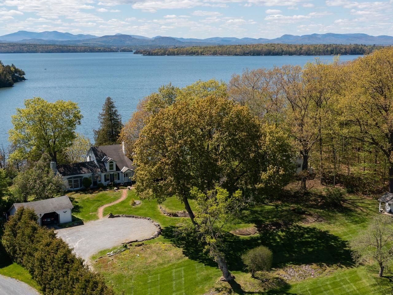 Property Photo:  265 Bayview Road  VT 05473 