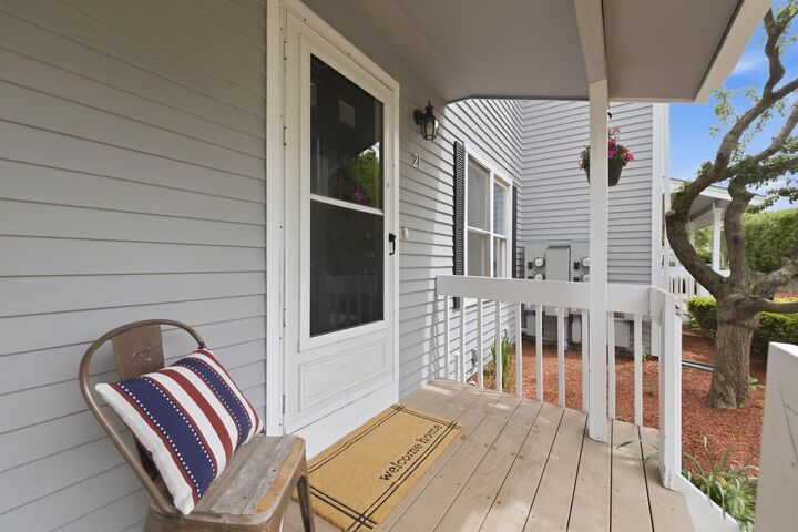 Property Photo:  21 Sullivan Court  NH 03079 
