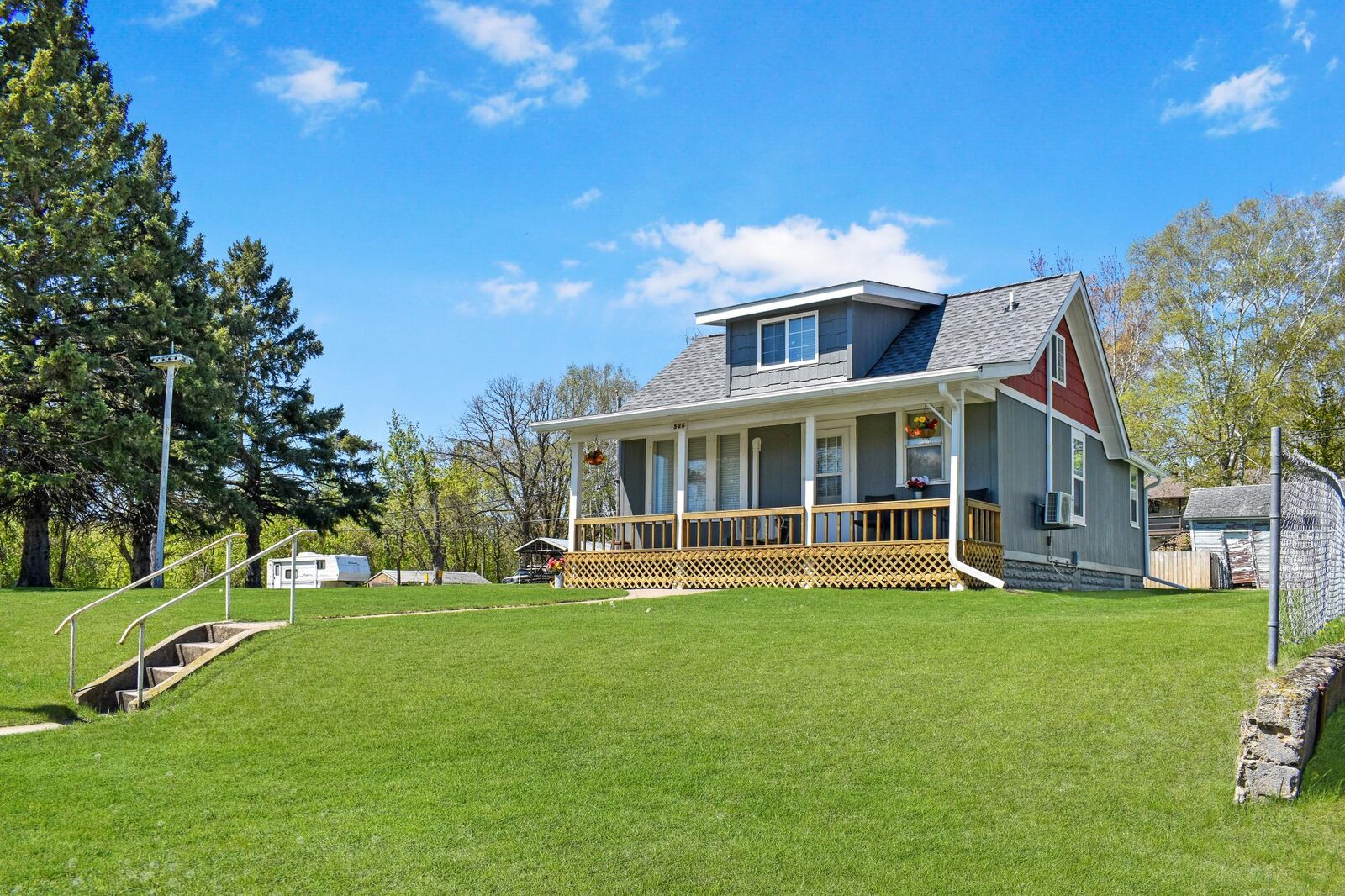 Property Photo: 526 Superior Avenue MN 56441
