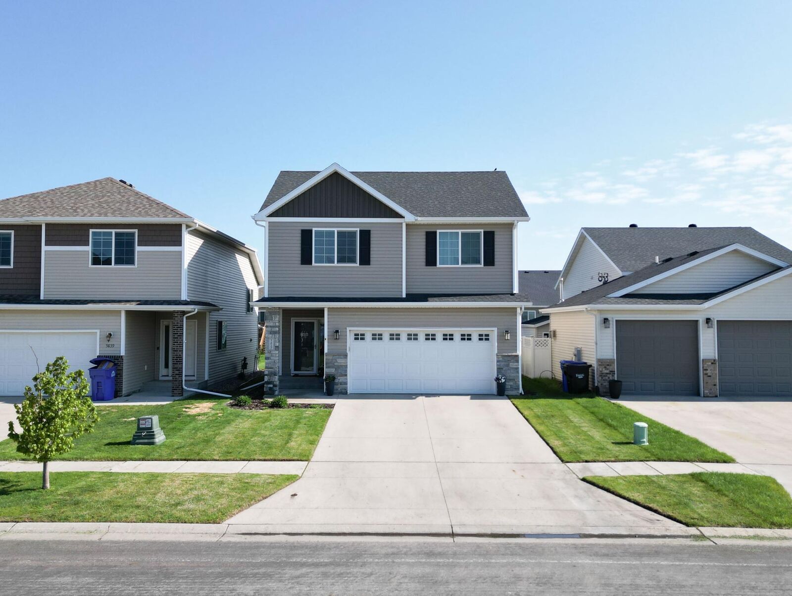 Property Photo: 5817 57 Avenue S ND 58104