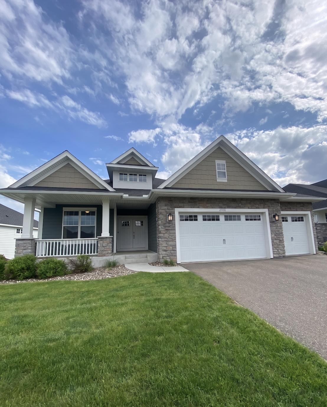 Property Photo:  2001 Paisley Path  MN 55317 