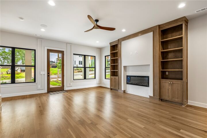 Property Photo:  1031 NW A Street  AR 72712 