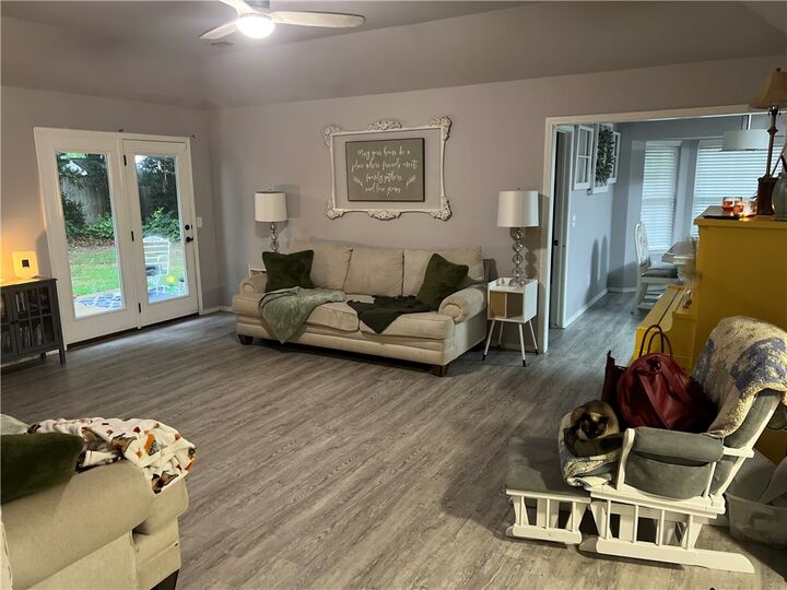 Property Photo:  303 Edgehill Avenue  AR 72745 