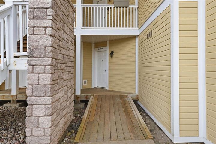 Property Photo: 90 Highland Dr Drive 2106 ON L0L 2L0