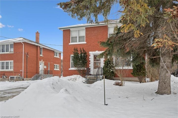 Property Photo:  715 Frederick Street  ON N2B 2B3 
