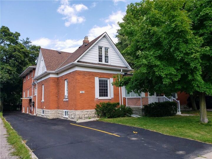 Property Photo: 729 Hamilton Street 2 ON N3H 3E5
