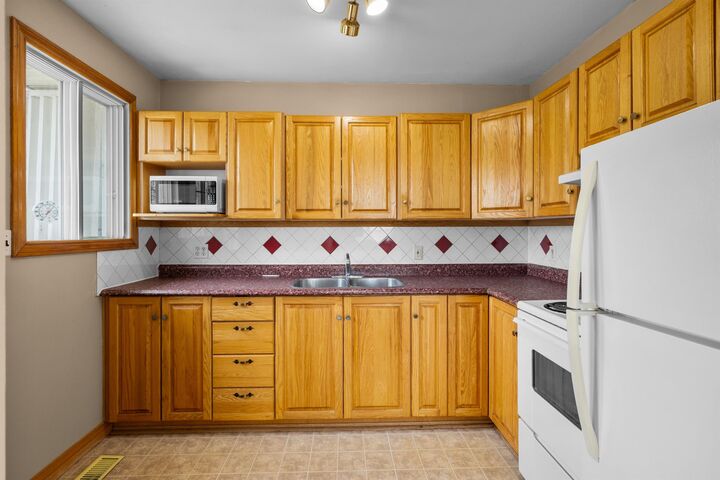 Property Photo: 3079 East Point Road PE C0A 2B0